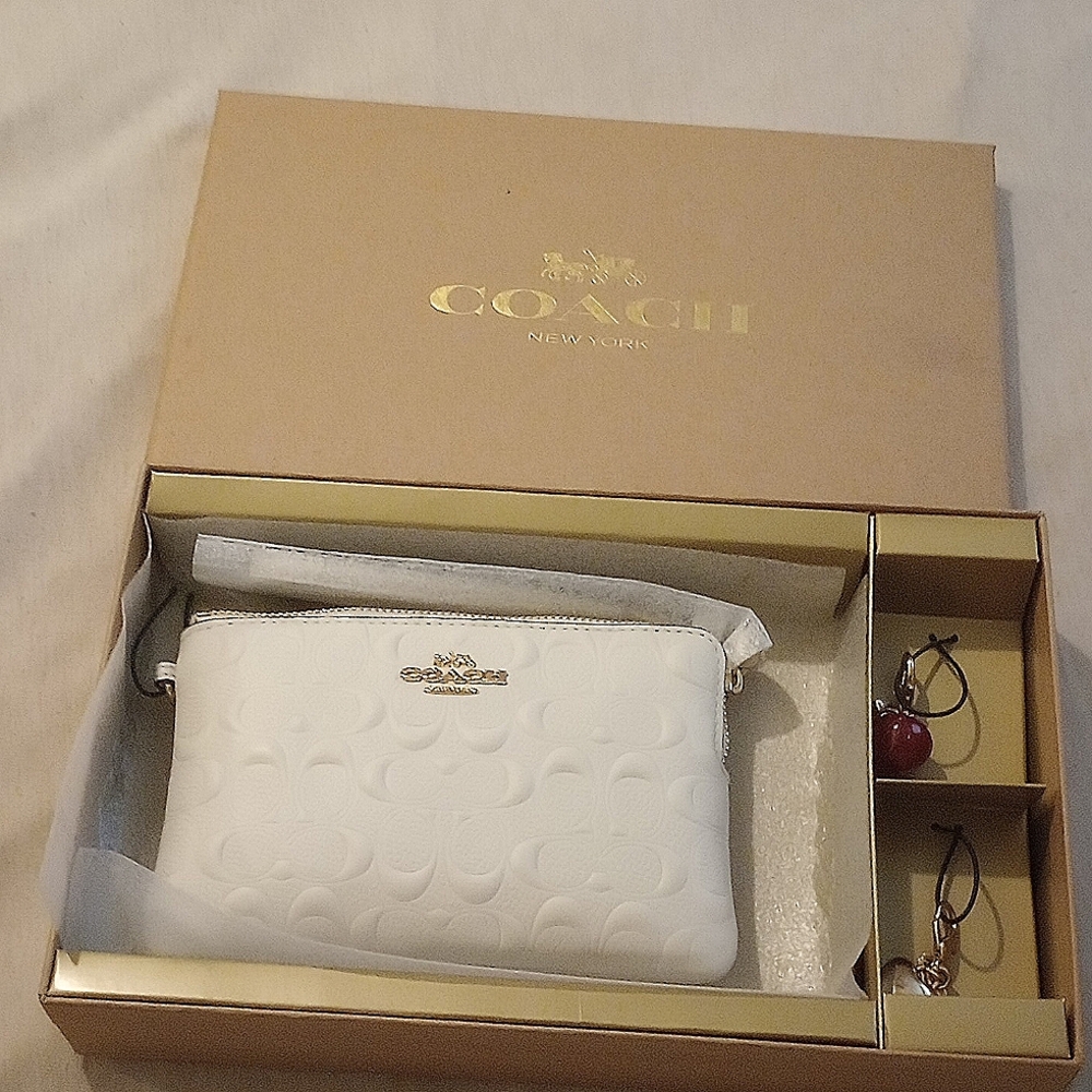 Coach Signature calf Leather and smooth Leather - Picture 1 of 4